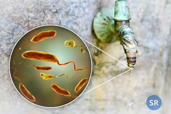 imagem de água contaminada